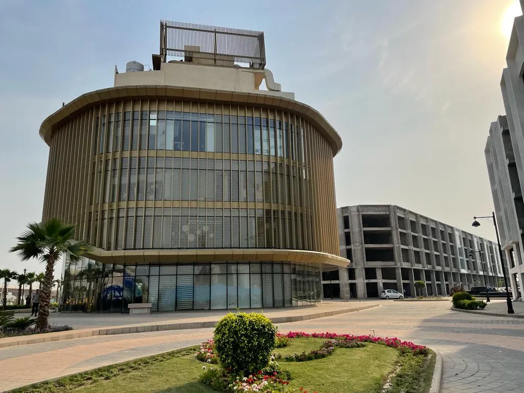 Commercial Shops for Lease